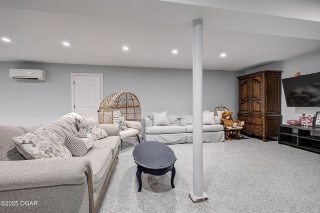 2325 S Kentucky Avenue, Joplin, MO 64804