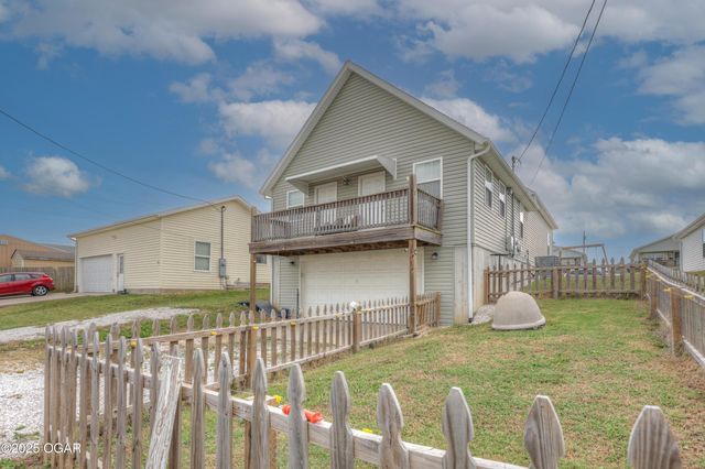 2325 S Kentucky Avenue, Joplin, MO 64804