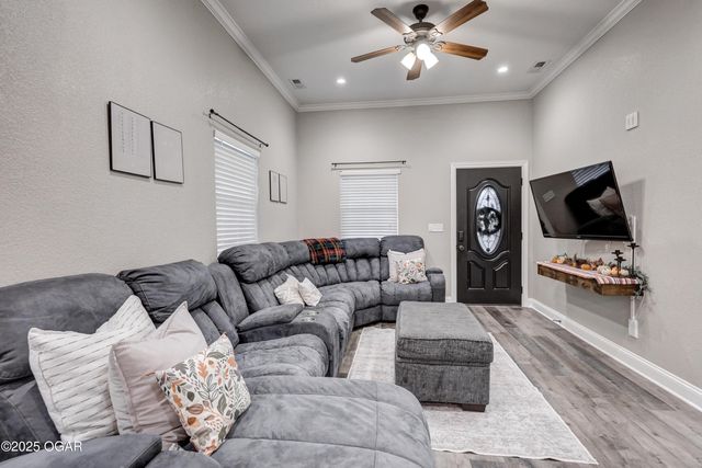 2325 S Kentucky Avenue, Joplin, MO 64804