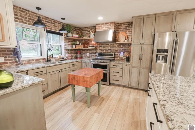 7030 Old Houser Road, Boaz, Mccracken, KY 42027