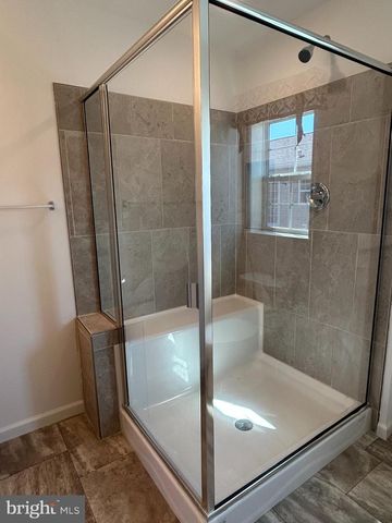 466 EASTWOOD LN, Lancaster, PA 17601