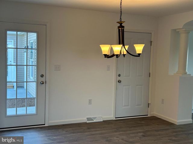 466 EASTWOOD LN, Lancaster, PA 17601