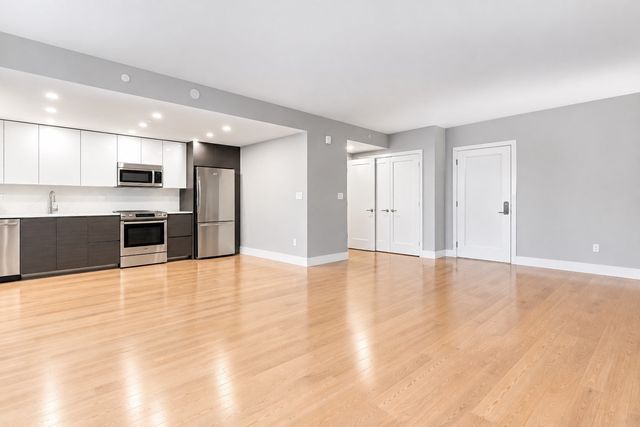 932 Broadway 208, Chelsea, MA 02150