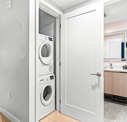 932 Broadway 208, Chelsea, MA 02150
