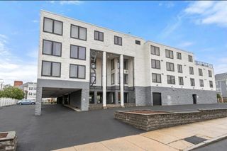 932 Broadway 208, Chelsea, MA 02150