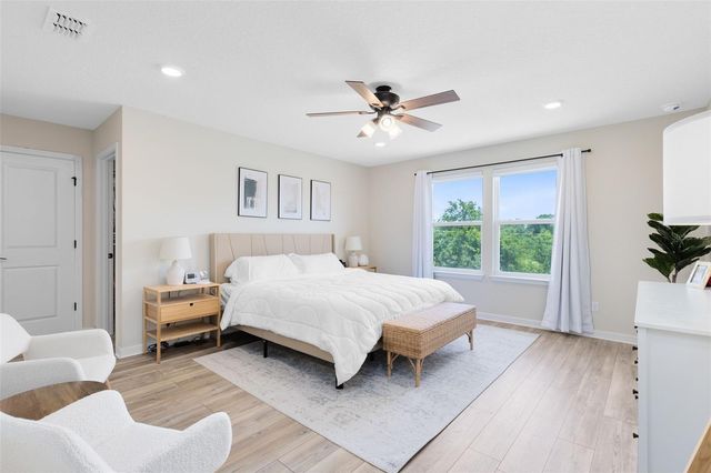 5677 CEDAR CHASE DRIVE, St Cloud, FL 34771