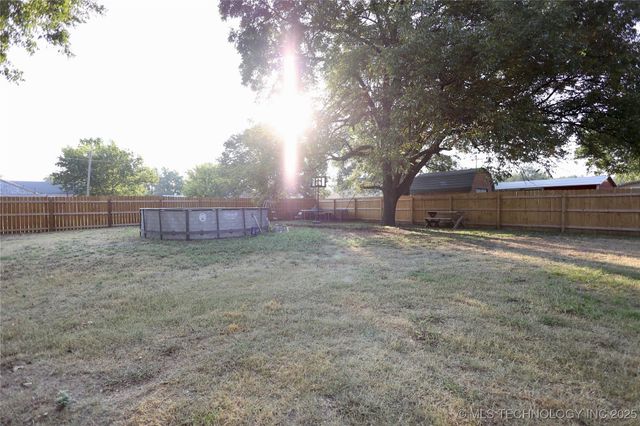 400 S 7th Street, Davis, OK 73030