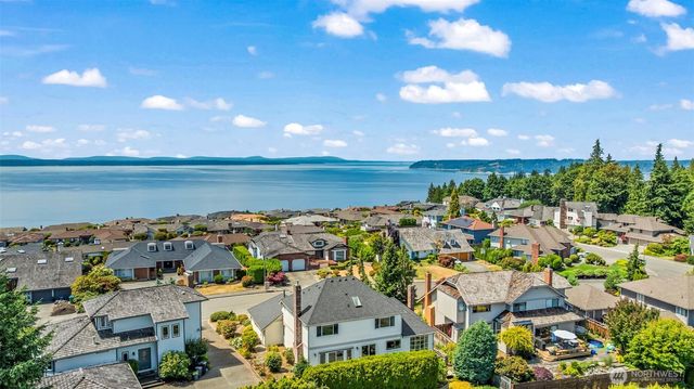 13711 65th Place W, Edmonds, WA 98026