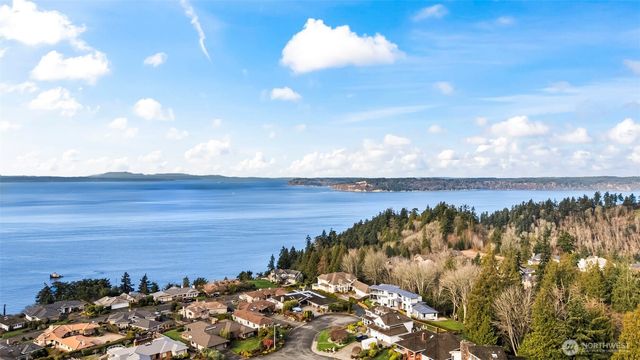 13711 65th Place W, Edmonds, WA 98026