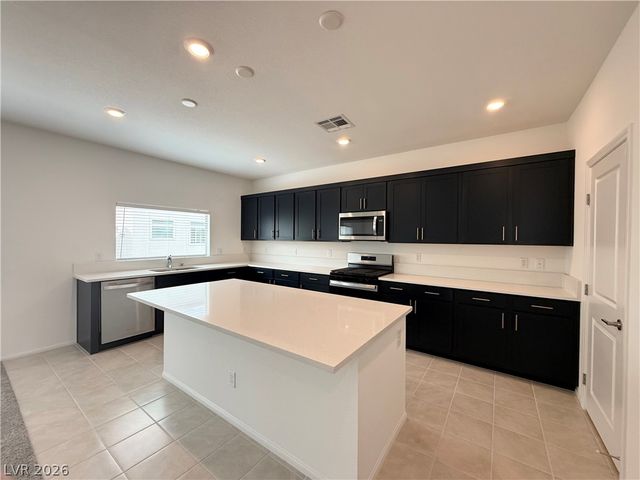 10399 Arbor Ridge Street, Las Vegas, NV 89141