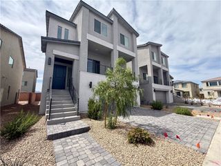 10399 Arbor Ridge Street, Las Vegas, NV 89141