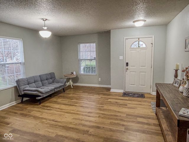 817 Sylvan Street, Whiteland, IN 46184