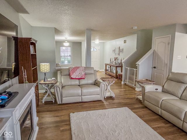 817 Sylvan Street, Whiteland, IN 46184