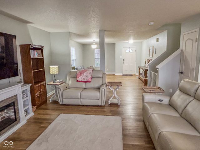 817 Sylvan Street, Whiteland, IN 46184