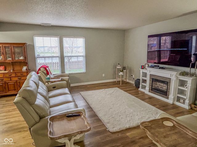 817 Sylvan Street, Whiteland, IN 46184