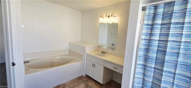 541 NW 18th AVE, Cape Coral, FL 33993