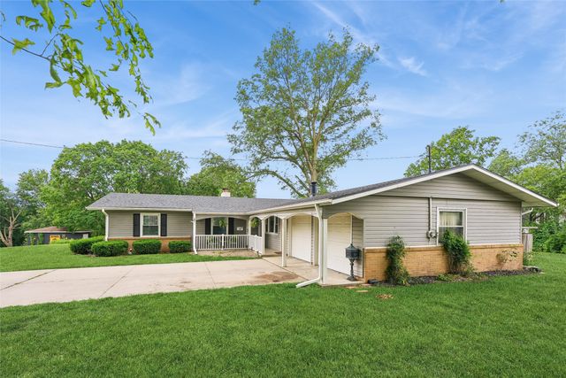 1601 W 13th Street S, Newton, IA 50208