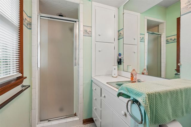 1601 W 13th Street S, Newton, IA 50208