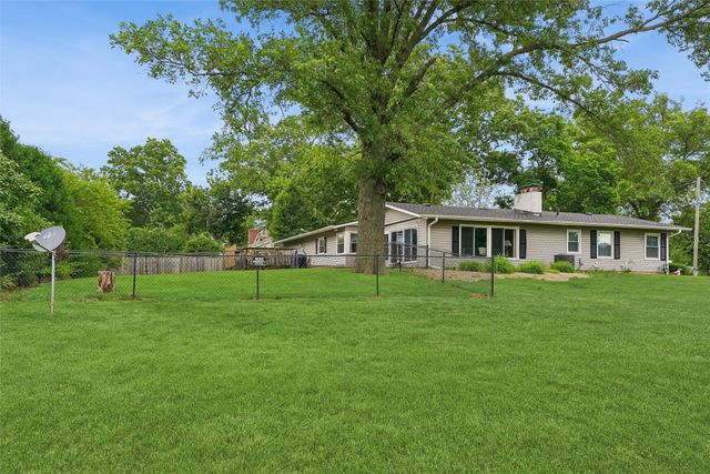 1601 W 13th Street S, Newton, IA 50208