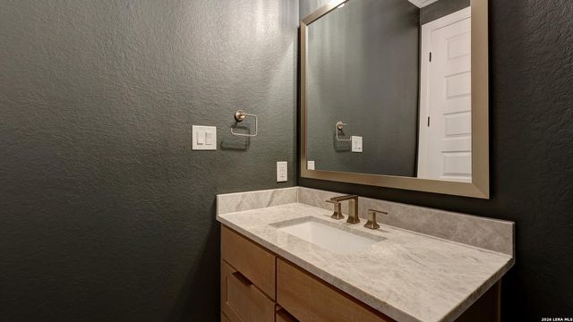 26 Enia Circle, San Antonio, TX 78257