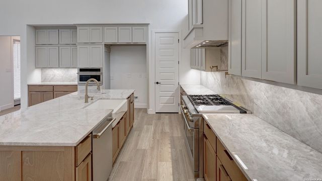 26 Enia Circle, San Antonio, TX 78257