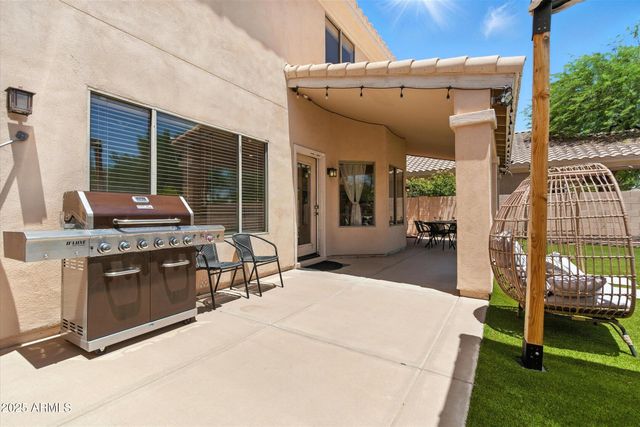 8083 E MICHELLE Drive, Scottsdale, AZ 85255