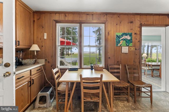 924 BLACKBEARD POND RD, Hague, VA 22469