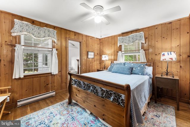 924 BLACKBEARD POND RD, Hague, VA 22469