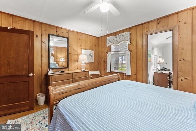924 BLACKBEARD POND RD, Hague, VA 22469