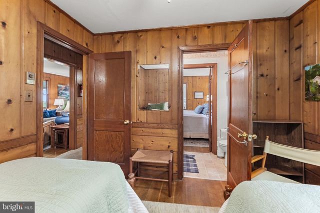 924 BLACKBEARD POND RD, Hague, VA 22469