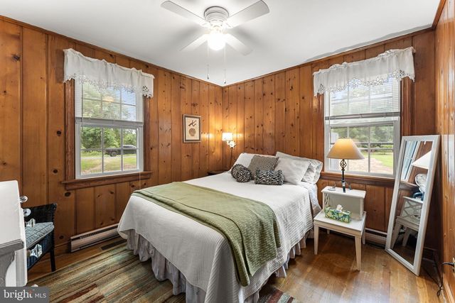 924 BLACKBEARD POND RD, Hague, VA 22469