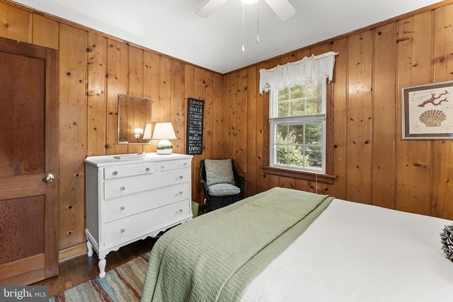 924 BLACKBEARD POND RD, Hague, VA 22469