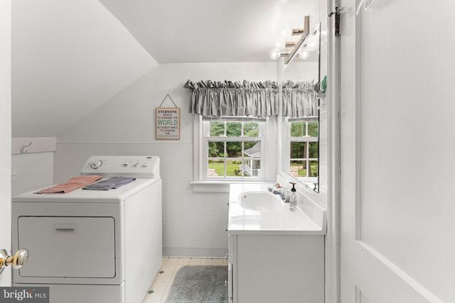924 BLACKBEARD POND RD, Hague, VA 22469