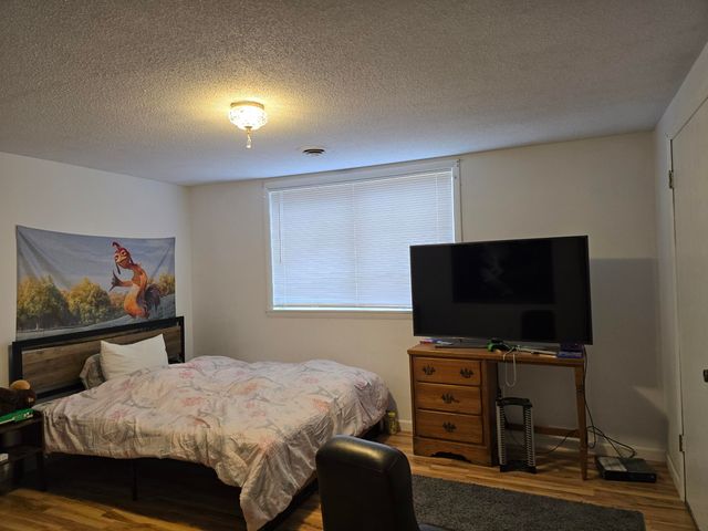 1700 Sherwood Lane, Ava, MO 65608