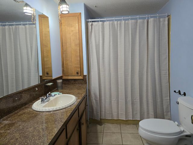 1700 Sherwood Lane, Ava, MO 65608