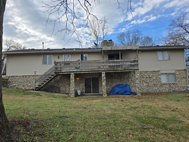 1700 Sherwood Lane, Ava, MO 65608