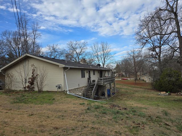 1700 Sherwood Lane, Ava, MO 65608