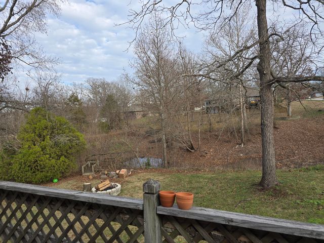 1700 Sherwood Lane, Ava, MO 65608