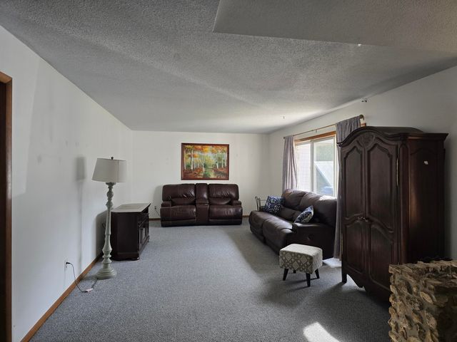 1700 Sherwood Lane, Ava, MO 65608