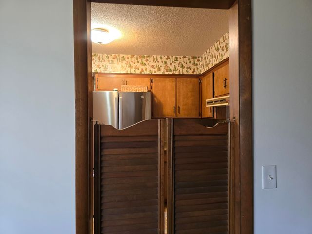 1700 Sherwood Lane, Ava, MO 65608