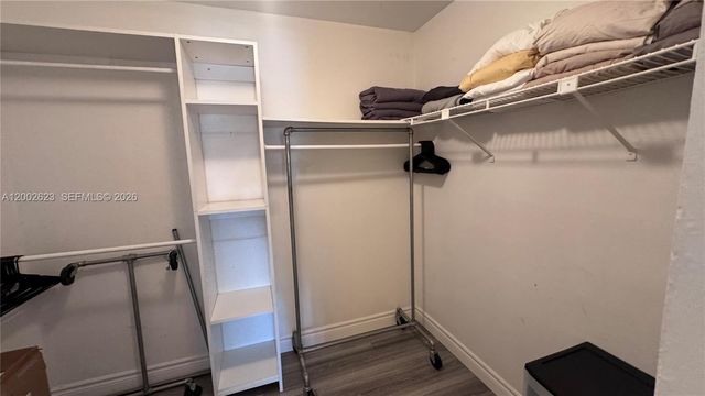 903 NE 27th Ave 903, Hallandale Beach, FL 33009