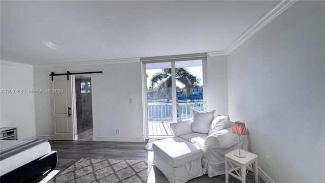 903 NE 27th Ave 903, Hallandale Beach, FL 33009