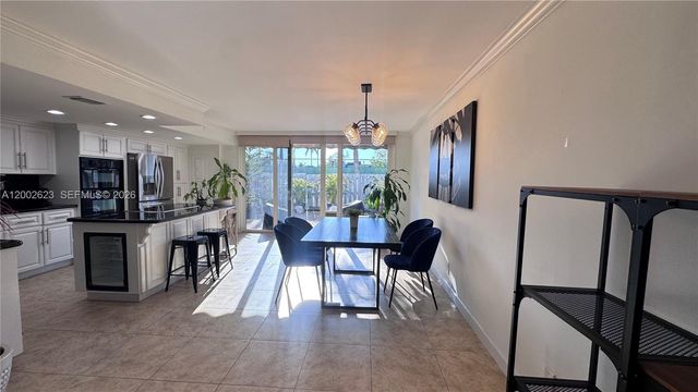 903 NE 27th Ave 903, Hallandale Beach, FL 33009