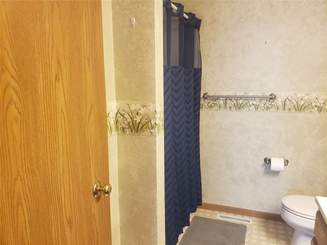 5500 Kacena Avenue, Marion, IA 52302