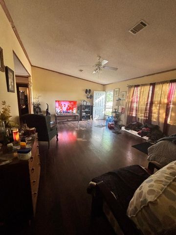 3400 Raindrop Drive, Alvarado, TX 76009