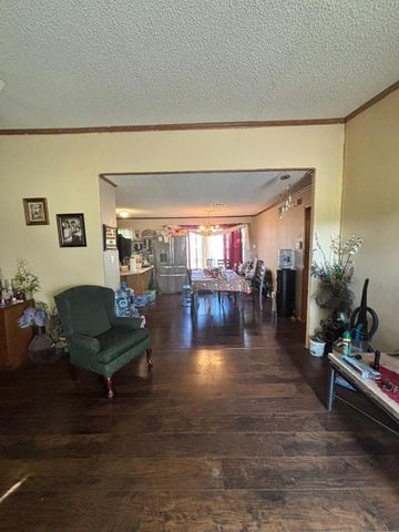 3400 Raindrop Drive, Alvarado, TX 76009