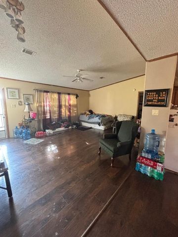 3400 Raindrop Drive, Alvarado, TX 76009