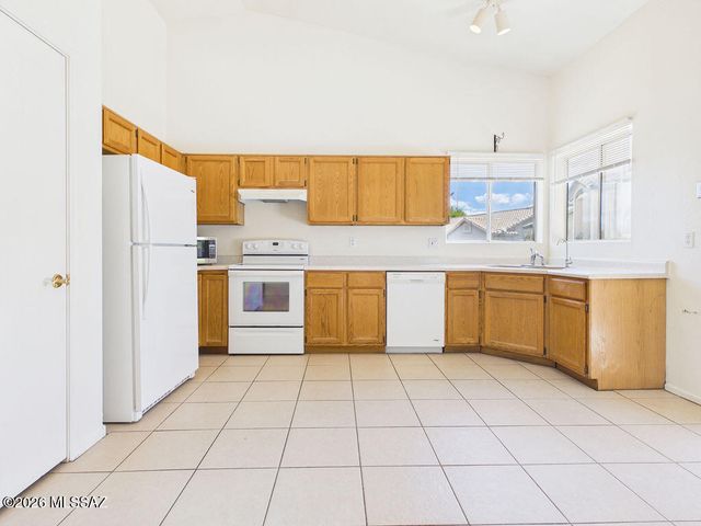 7169 W Rivulet Drive, Tucson, AZ 85743