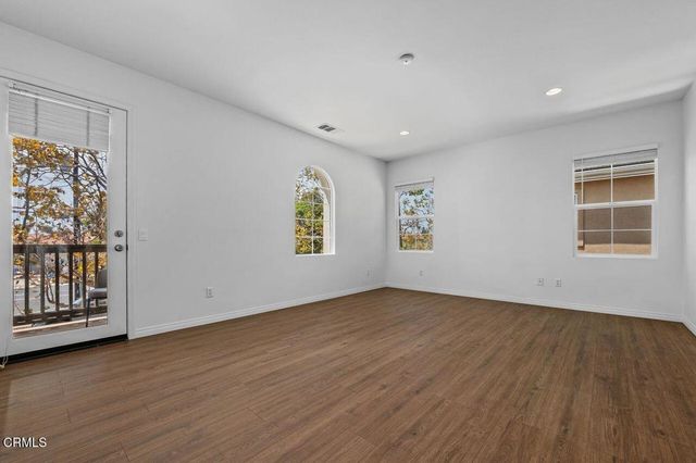 313 E Clara Street E, Port Hueneme, CA 93041