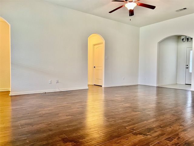 2421 Fall Leaf Court, Denton, TX 76209